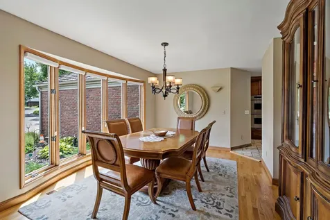 5708 Long Brake Trail Edina MN 55439