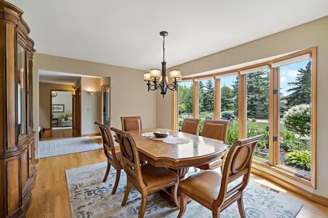 5708 Long Brake Trail Edina MN 55439