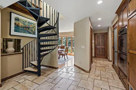5708 Long Brake Trail Edina MN 55439