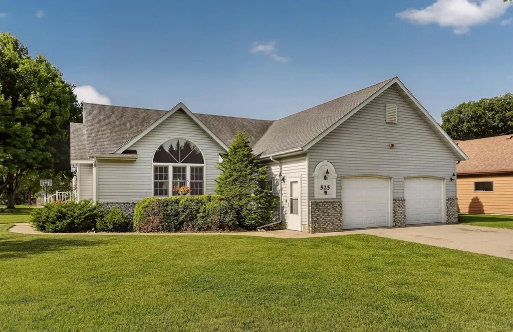 525 16th Street SW Owatonna MN 55060