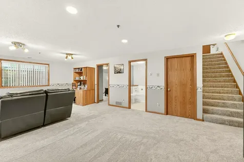 525 16th Street SW Owatonna MN 55060