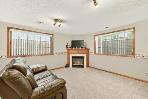 525 16th Street SW Owatonna MN 55060