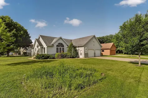 525 16th Street SW Owatonna MN 55060