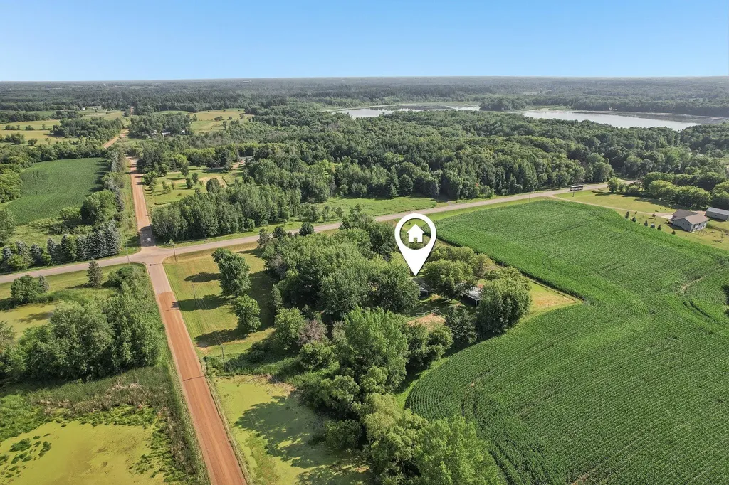 1054 County Road 6 NE Stanchfield MN 55080