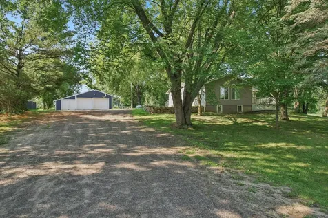 1054 County Road 6 NE Stanchfield MN 55080
