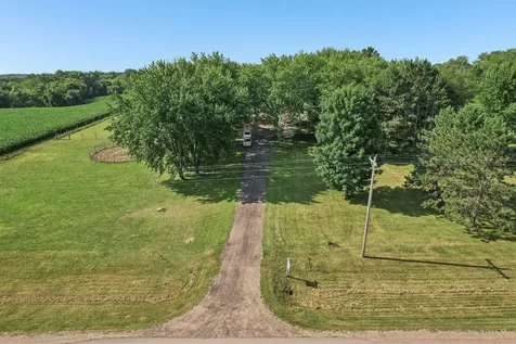 1054 County Road 6 NE Stanchfield MN 55080