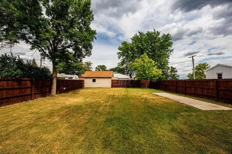 121 5th Avenue N Casselton ND 58012