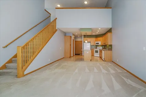 2686 New Century Terrace Maplewood MN 55119