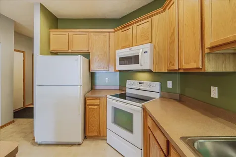 2686 New Century Terrace Maplewood MN 55119
