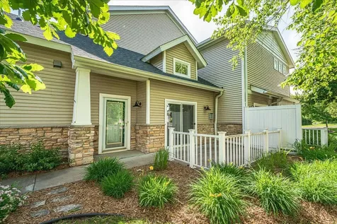 2686 New Century Terrace Maplewood MN 55119