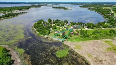 32410 Starland Shore Drive Dent MN 56528