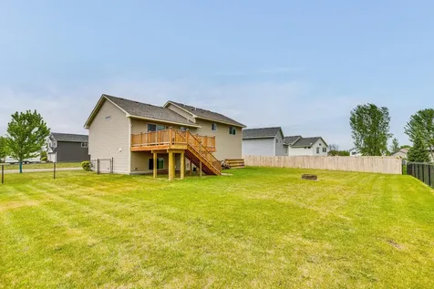 37621 Hawthorne Avenue North Branch MN 55056