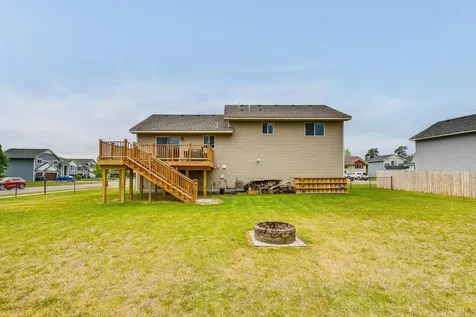 37621 Hawthorne Avenue North Branch MN 55056