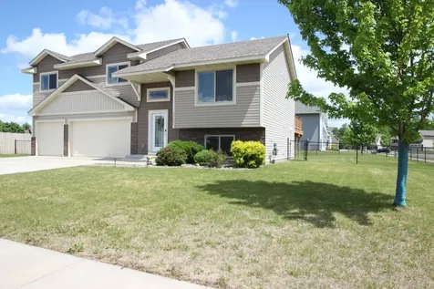 37621 Hawthorne Avenue North Branch MN 55056