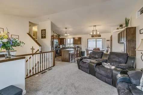 37621 Hawthorne Avenue North Branch MN 55056