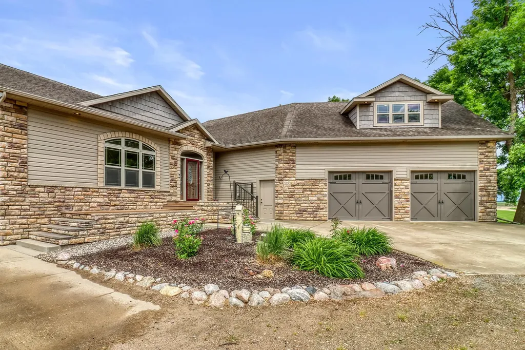 14293 40th Street S Moorhead MN 56560