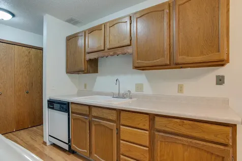 210 35th Avenue N Fargo ND 58102