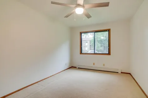 210 35th Avenue N Fargo ND 58102