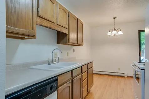 210 35th Avenue N Fargo ND 58102