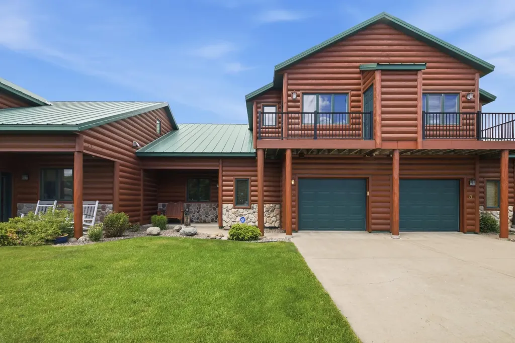 33176 170th Lane Isle MN 56342