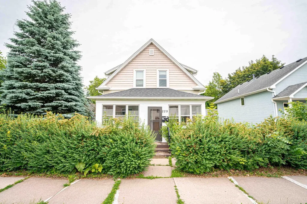 229 2nd Avenue S South Saint Paul MN 55075