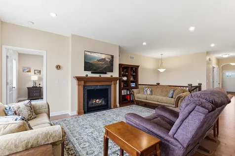 9937 8th Street N Lake Elmo MN 55042