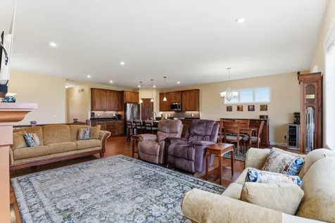 9937 8th Street N Lake Elmo MN 55042