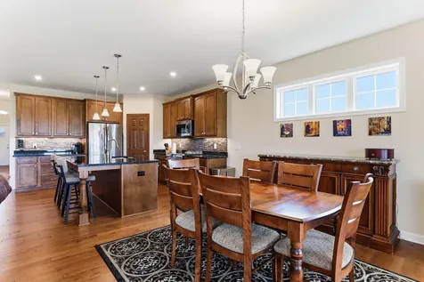9937 8th Street N Lake Elmo MN 55042