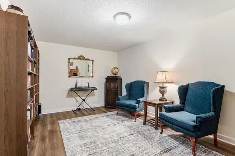 9937 8th Street N Lake Elmo MN 55042