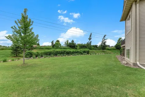 9937 8th Street N Lake Elmo MN 55042
