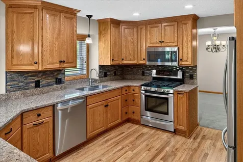 4708 Weston Hills Drive Eagan MN 55123