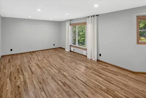 4708 Weston Hills Drive Eagan MN 55123