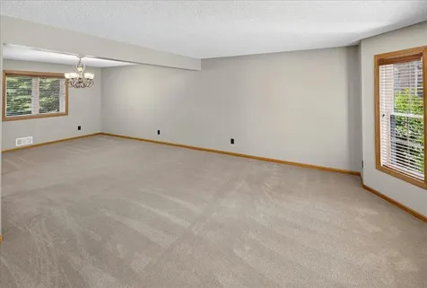 4708 Weston Hills Drive Eagan MN 55123