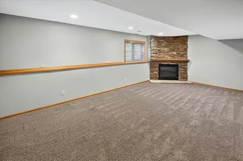 4708 Weston Hills Drive Eagan MN 55123