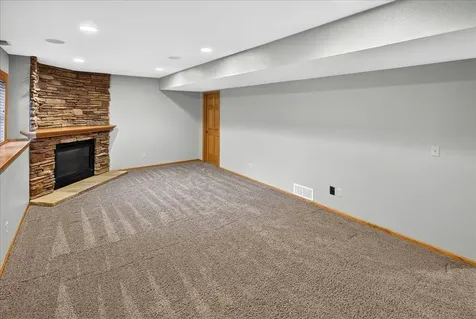 4708 Weston Hills Drive Eagan MN 55123