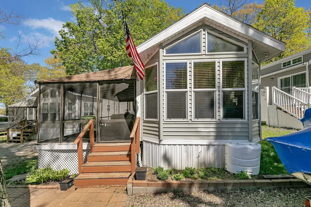10255 Nevens Ave Nw, #49 South Haven MN 55382