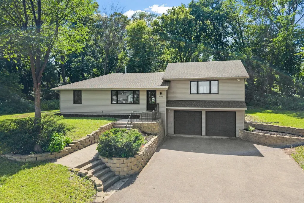 18741 Highview Avenue Lakeville MN 55044