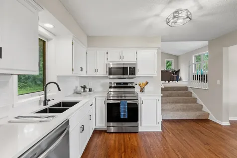 18741 Highview Avenue Lakeville MN 55044