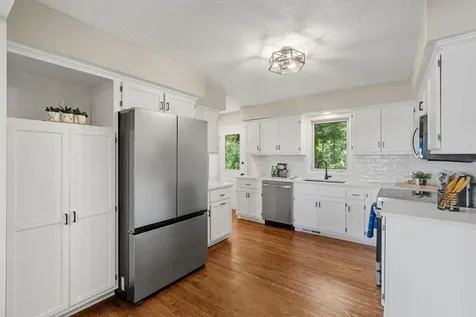 18741 Highview Avenue Lakeville MN 55044