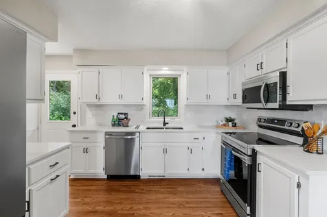 18741 Highview Avenue Lakeville MN 55044