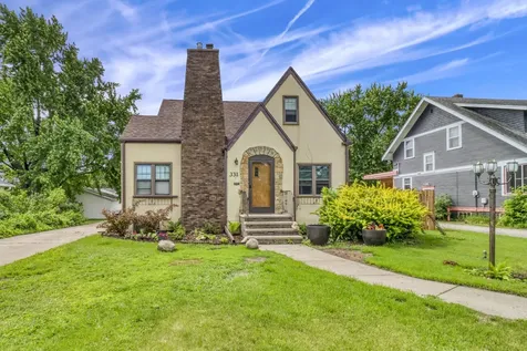 331 Willow Street E Detroit Lakes MN 56501