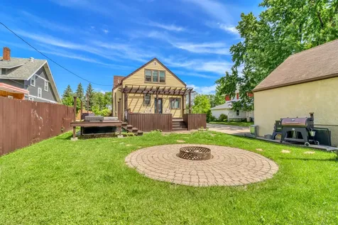 331 Willow Street E Detroit Lakes MN 56501
