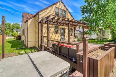 331 Willow Street E Detroit Lakes MN 56501