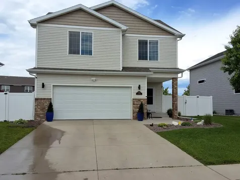 442 Foxtail Drive E West Fargo ND 58078