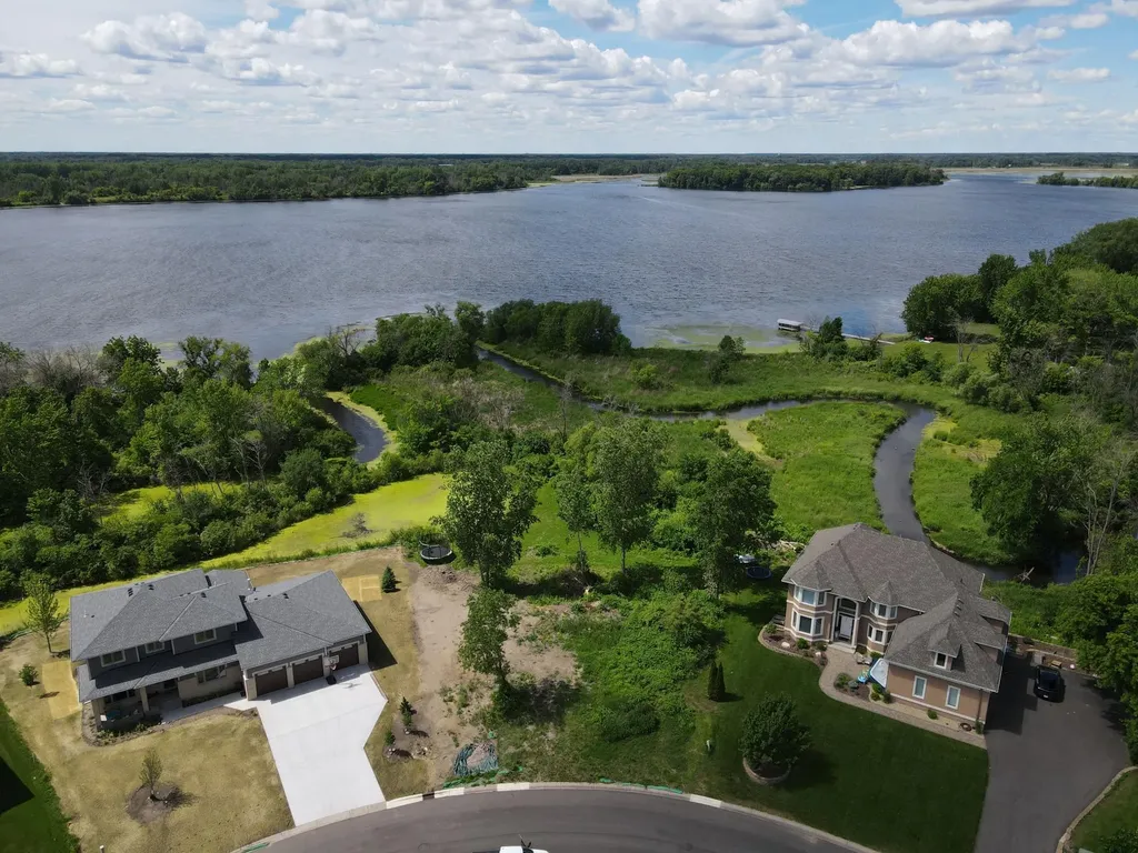 7333 Peltier Circle Centerville MN 55038