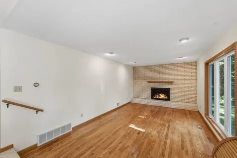 3840 Riverton Avenue Eagan MN 55122