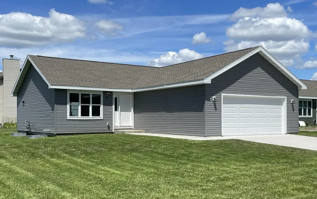 206 4th Place Claremont MN 55924