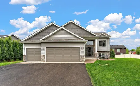 12012 Mayview Cove Lindstrom MN 55045