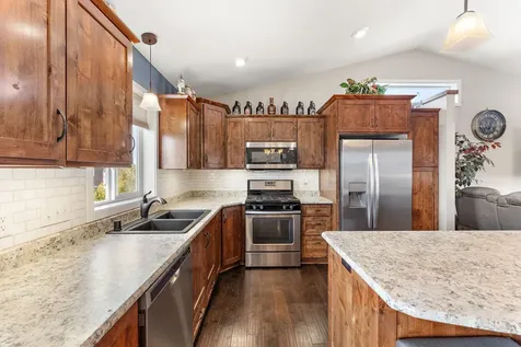 12012 Mayview Cove Lindstrom MN 55045