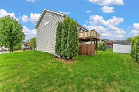 12012 Mayview Cove Lindstrom MN 55045